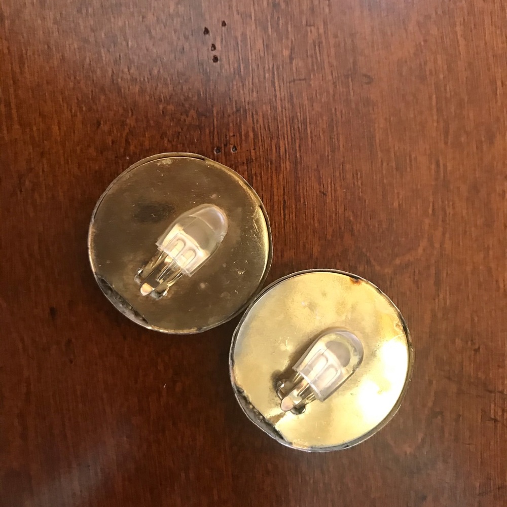 Vintage Sunflower Clip-On Earrings - Picture 3 of 4